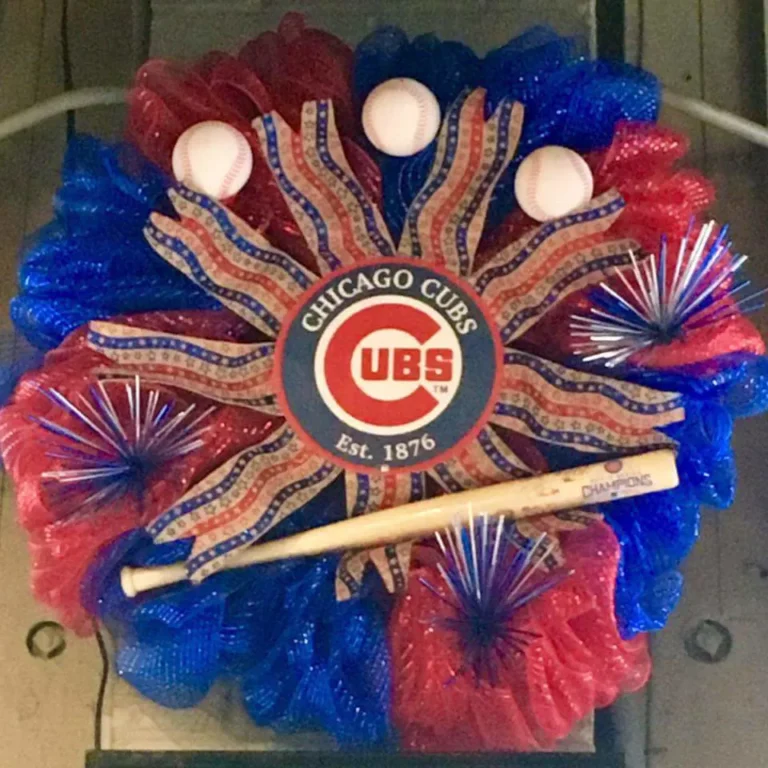 Chicago Cubs wreath with baseballs and a bat
